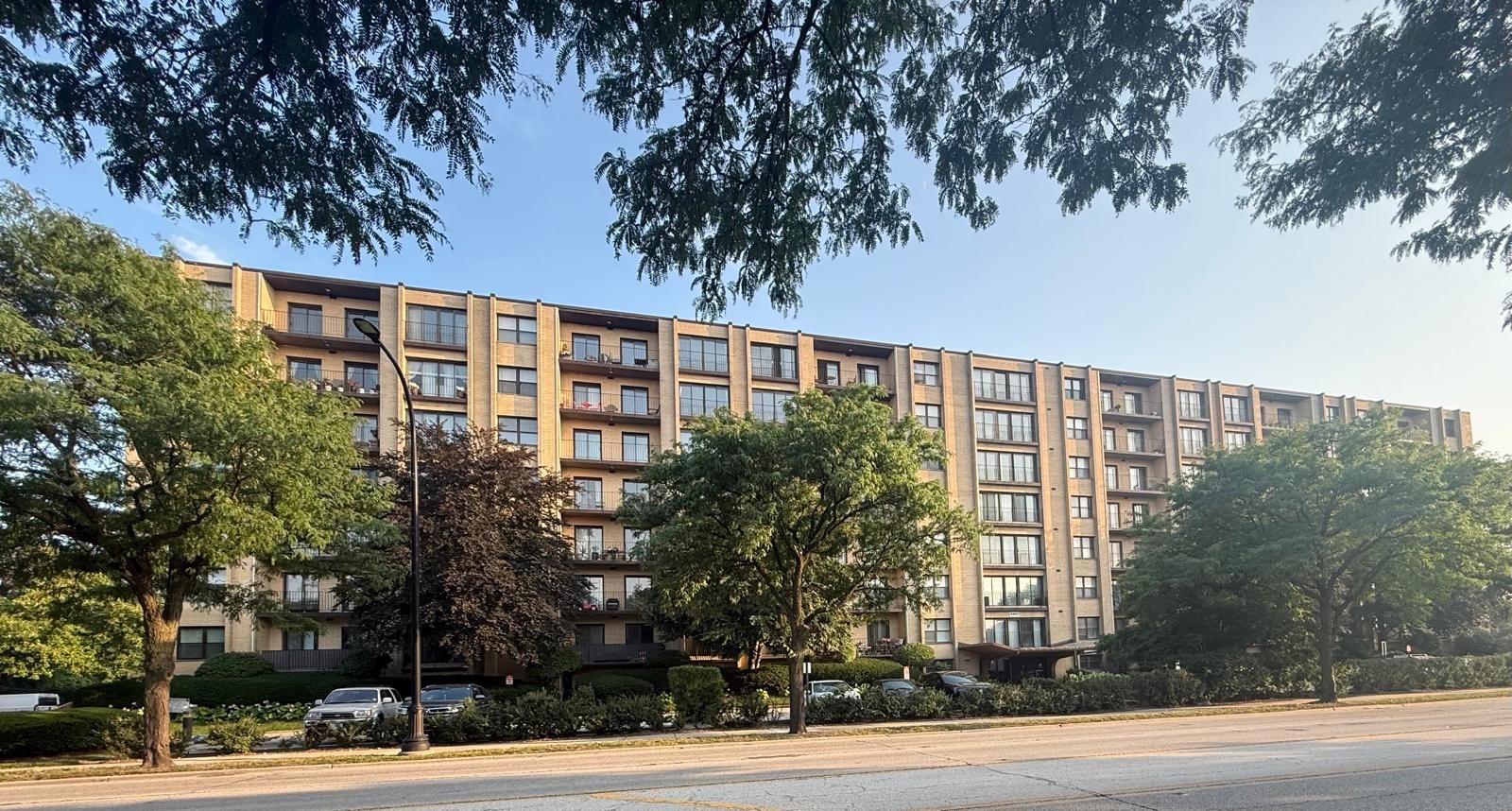 4601 W Touhy Avenue 506 Property Photo 1