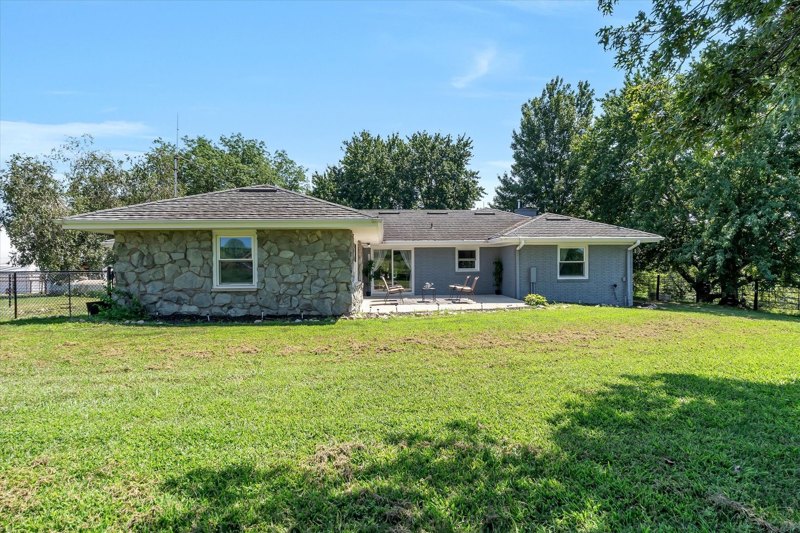 15825 322nd Street Property Photo 6