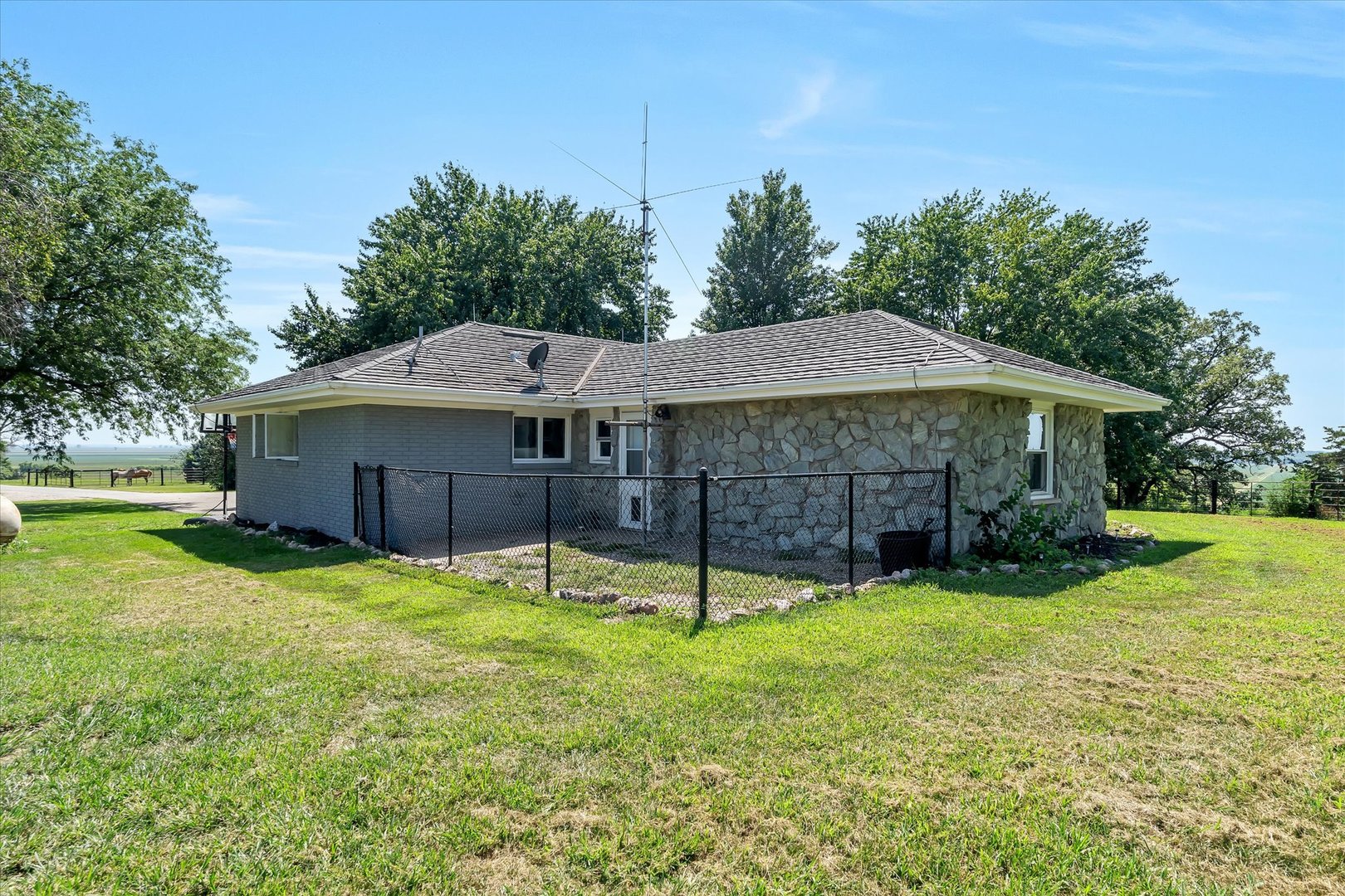 15825 322nd Street Property Photo 7