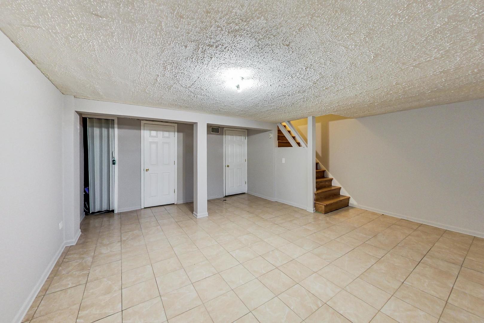 4839 Crain Street Property Photo 21