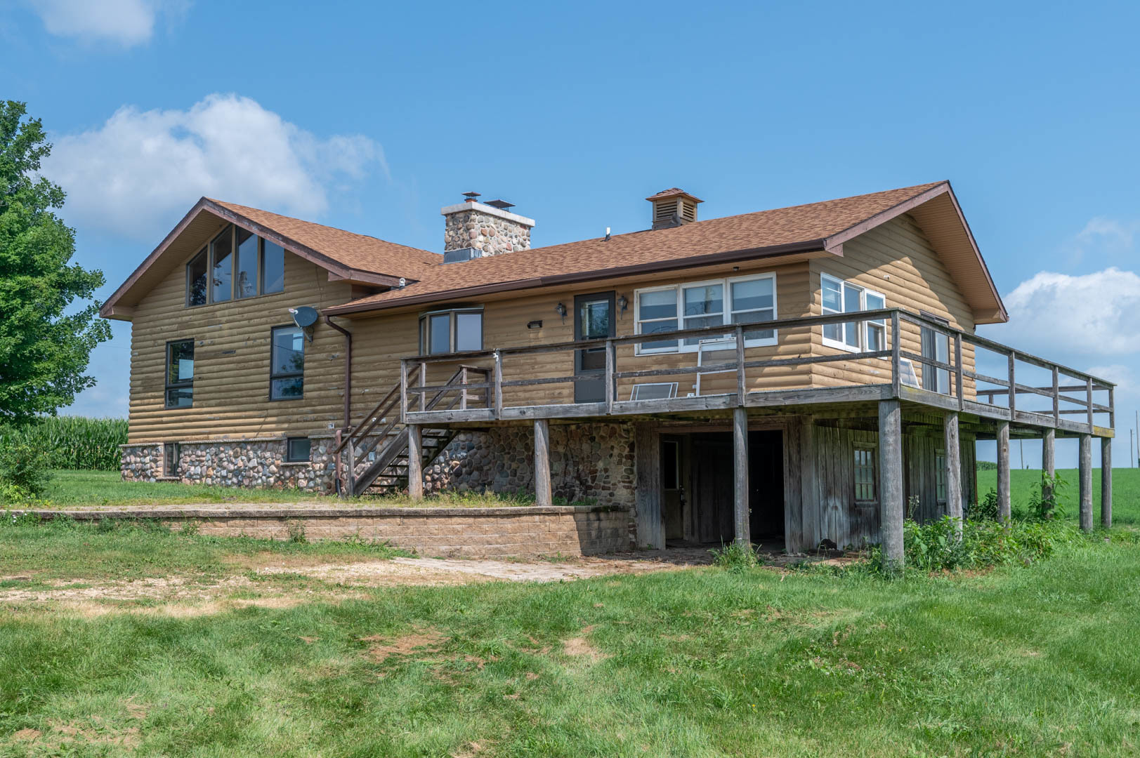 3237 W Wilderness Road Property Photo 1