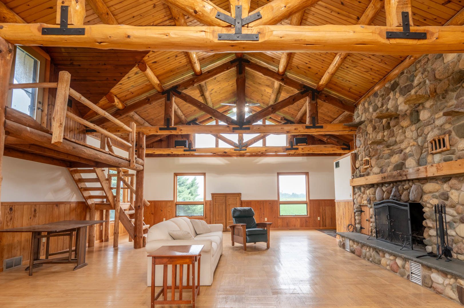 3237 W Wilderness Road Property Photo 4