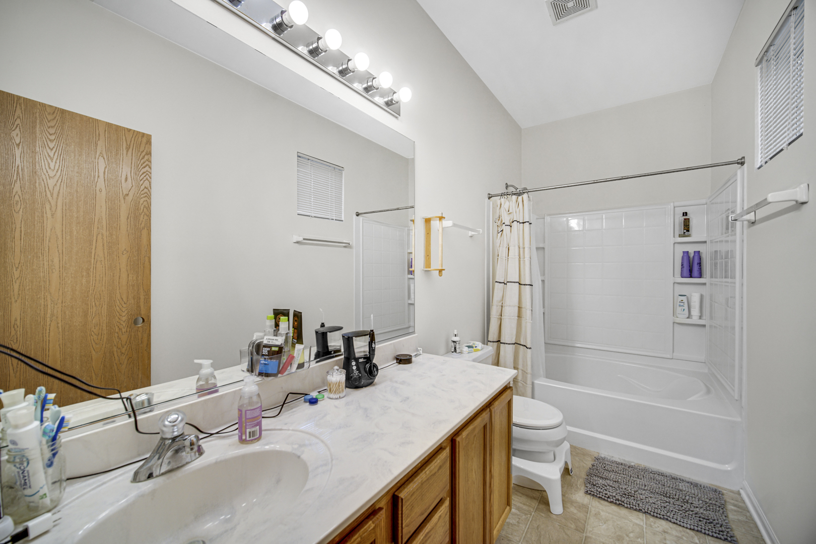 565 Blue Springs Drive Property Photo 18