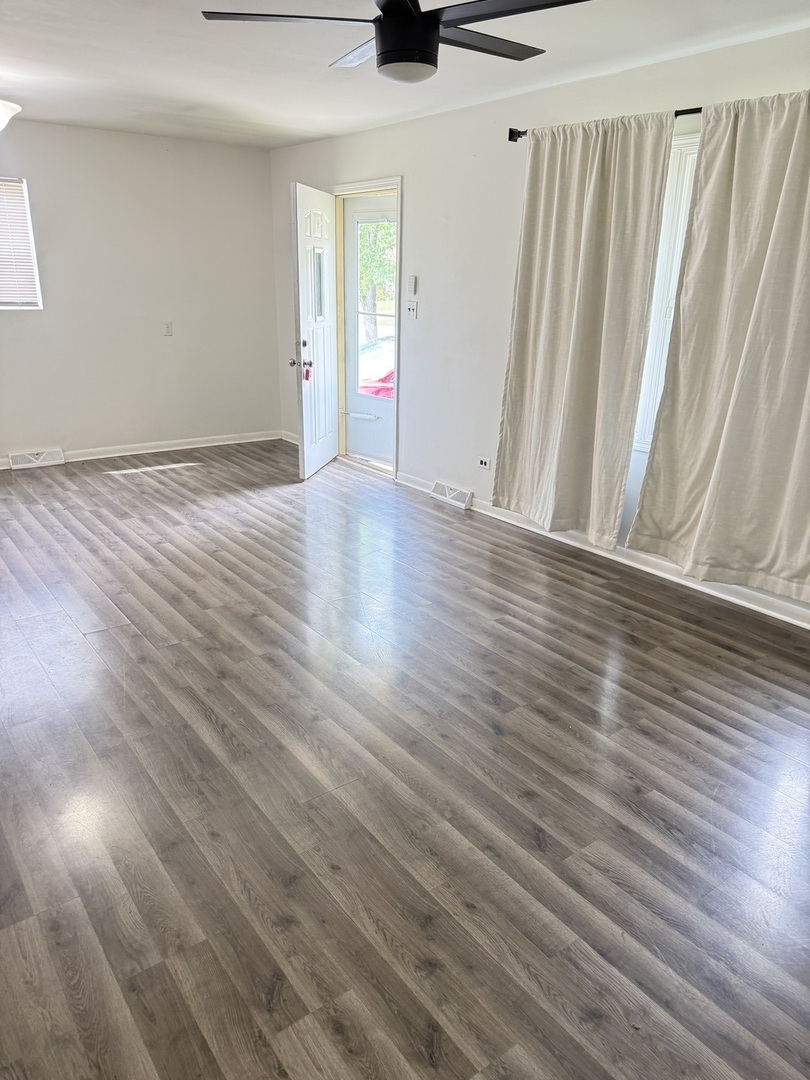 2027 Indian Road Property Photo 2
