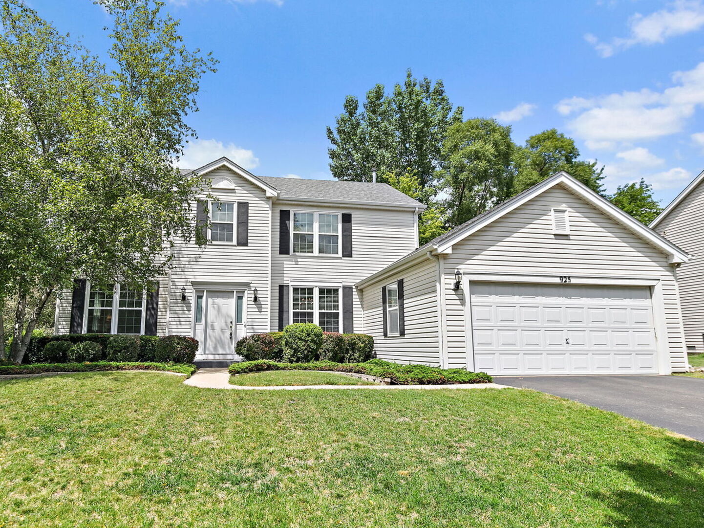 925 Cortney Drive Property Photo 1
