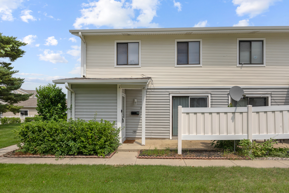 40 N Waterford Drive Property Photo 2