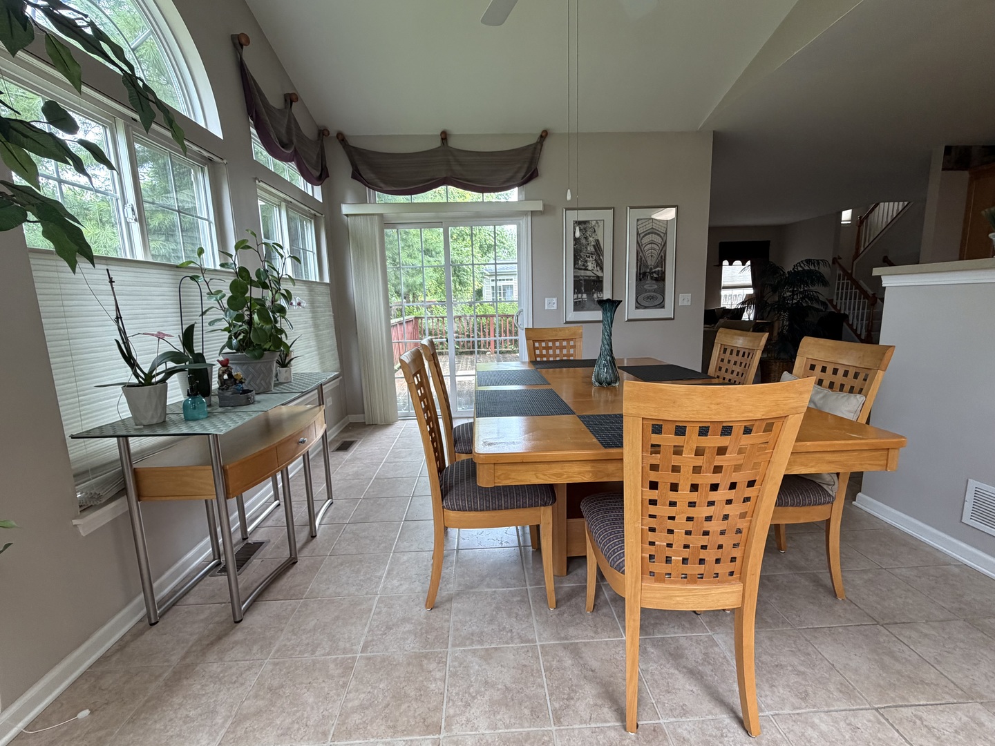 1802 Thornapple Way Property Photo 10