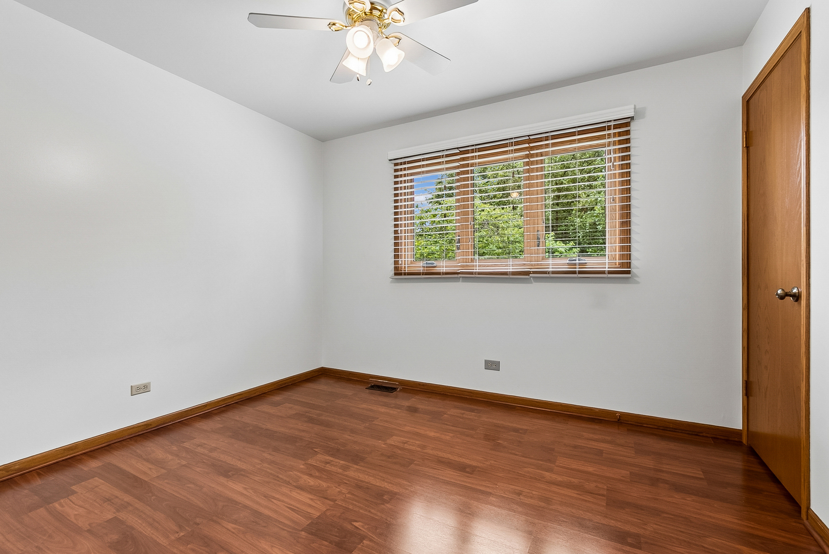7217 Lyman Avenue Property Photo 15