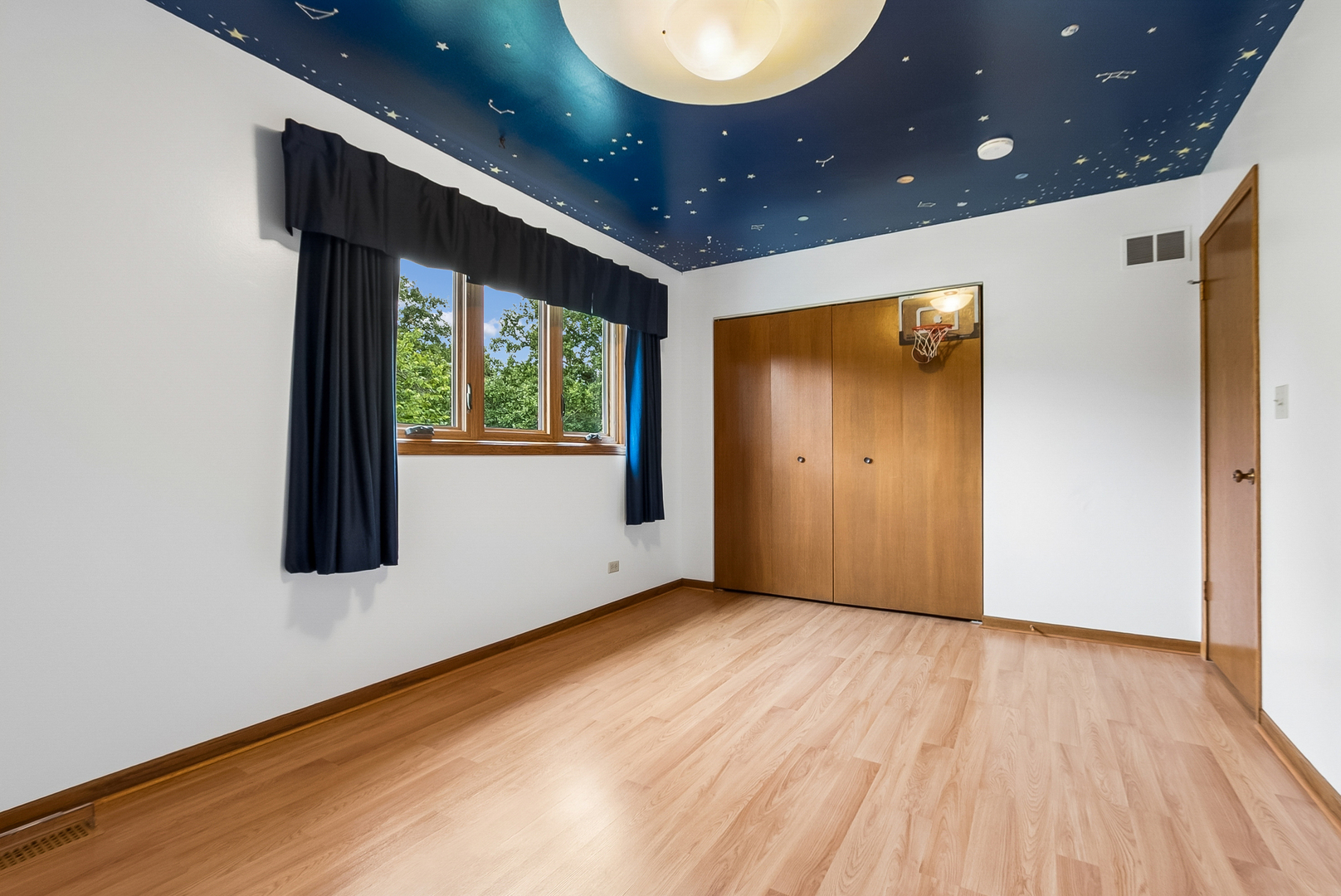 7217 Lyman Avenue Property Photo 17