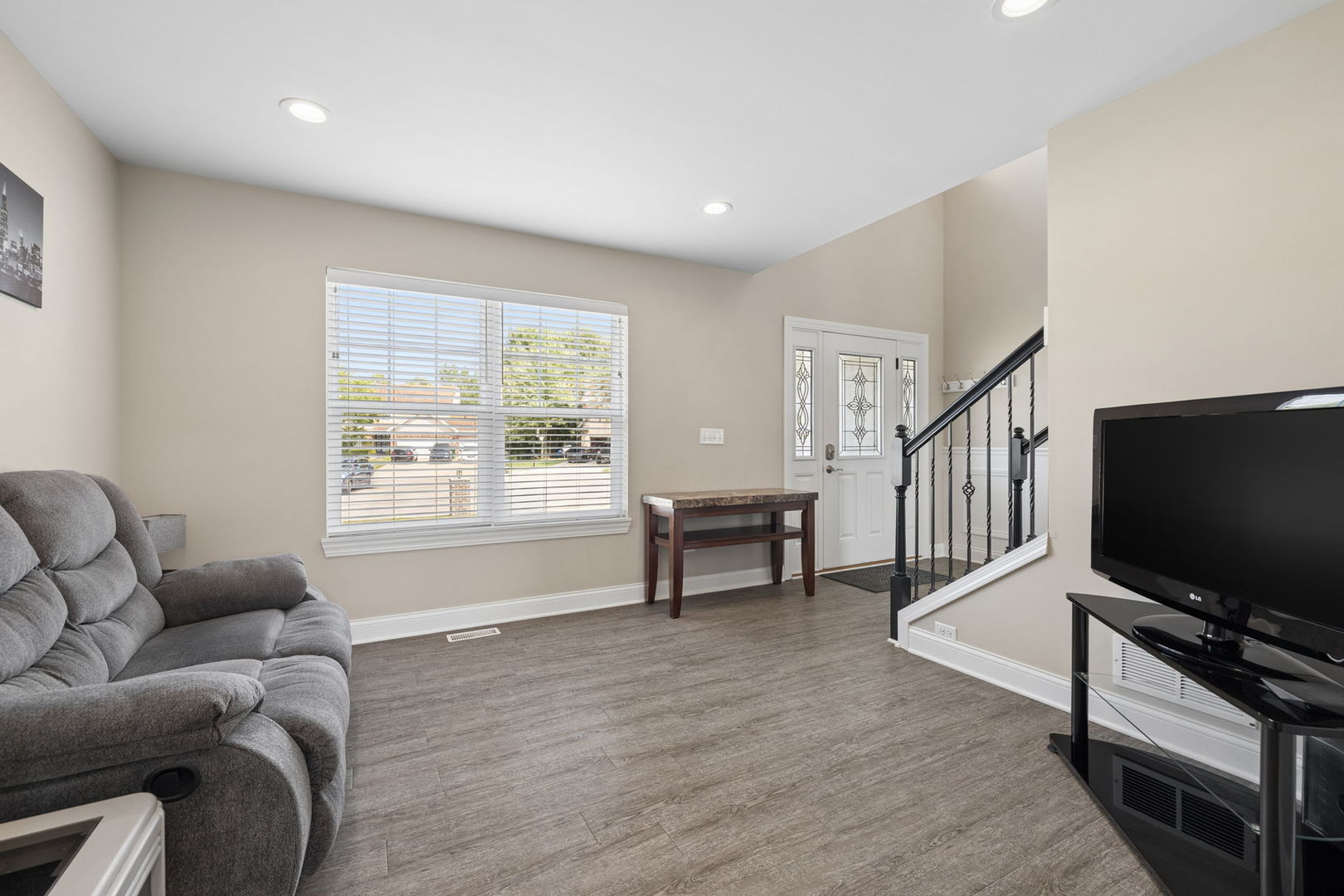 307 Derby Court Property Photo 4