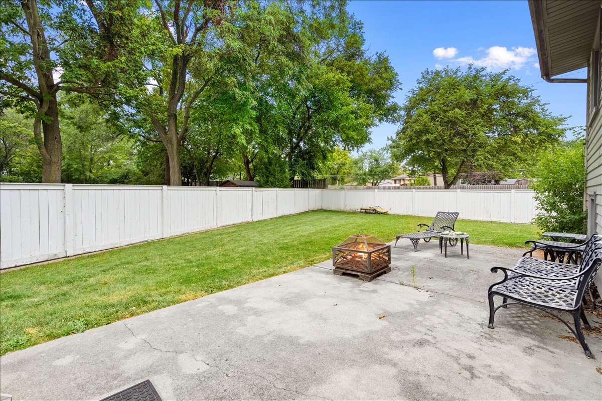 12708691 Property Photo 37