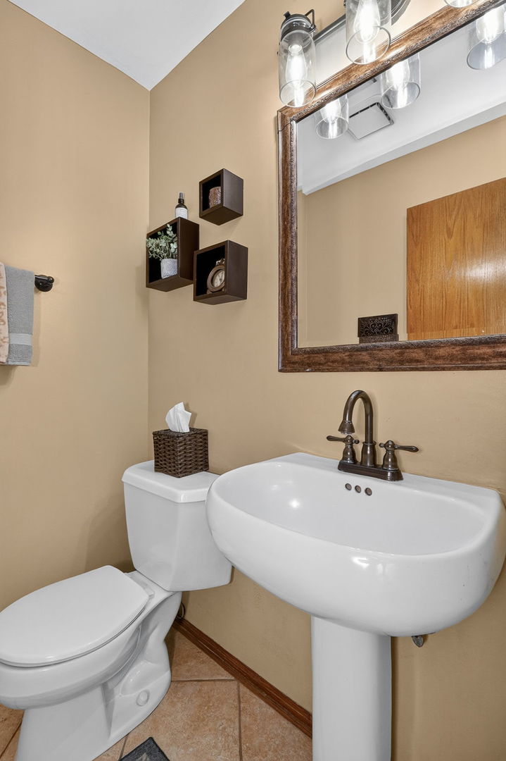 319 Jamatt Court Property Photo 15