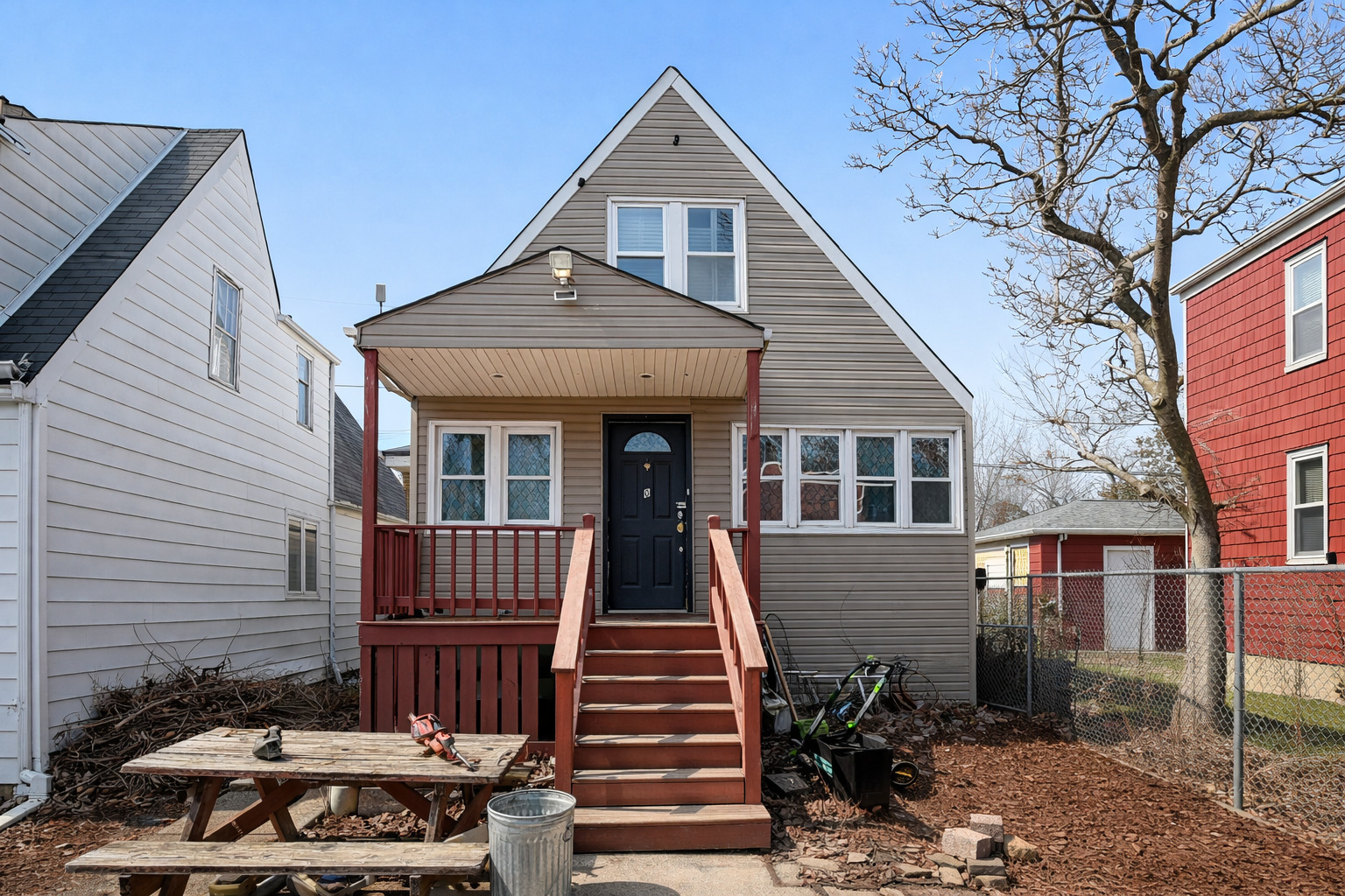 3350 N Overhill Avenue Property Photo 1