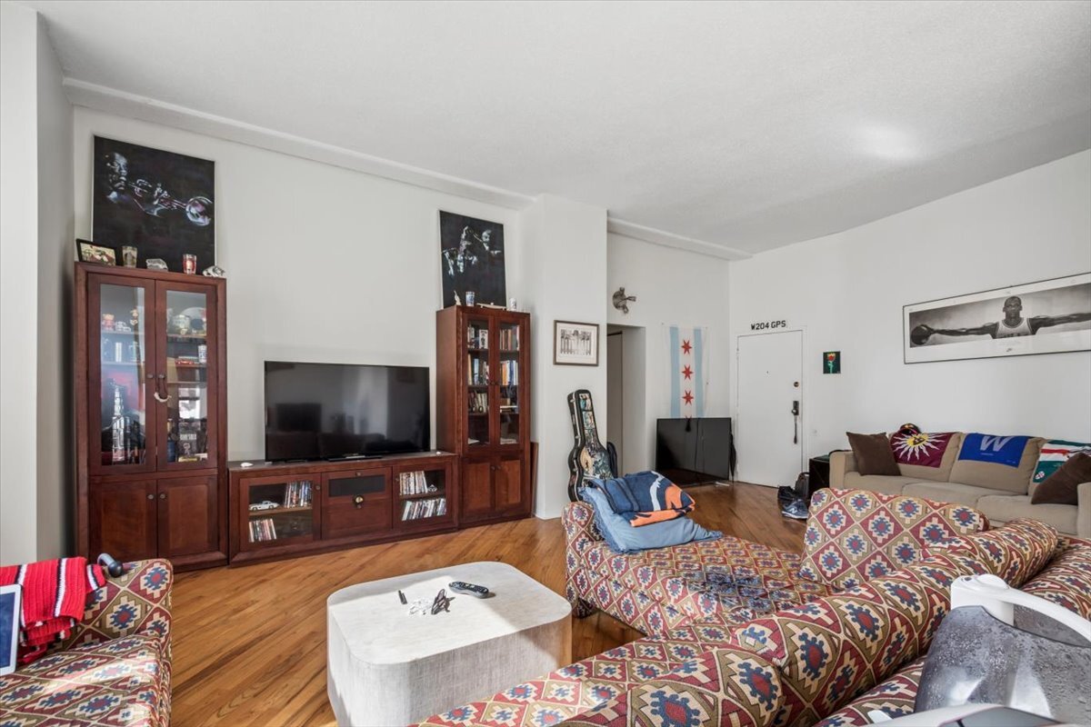 600 S Dearborn Street 803 Property Photo 6