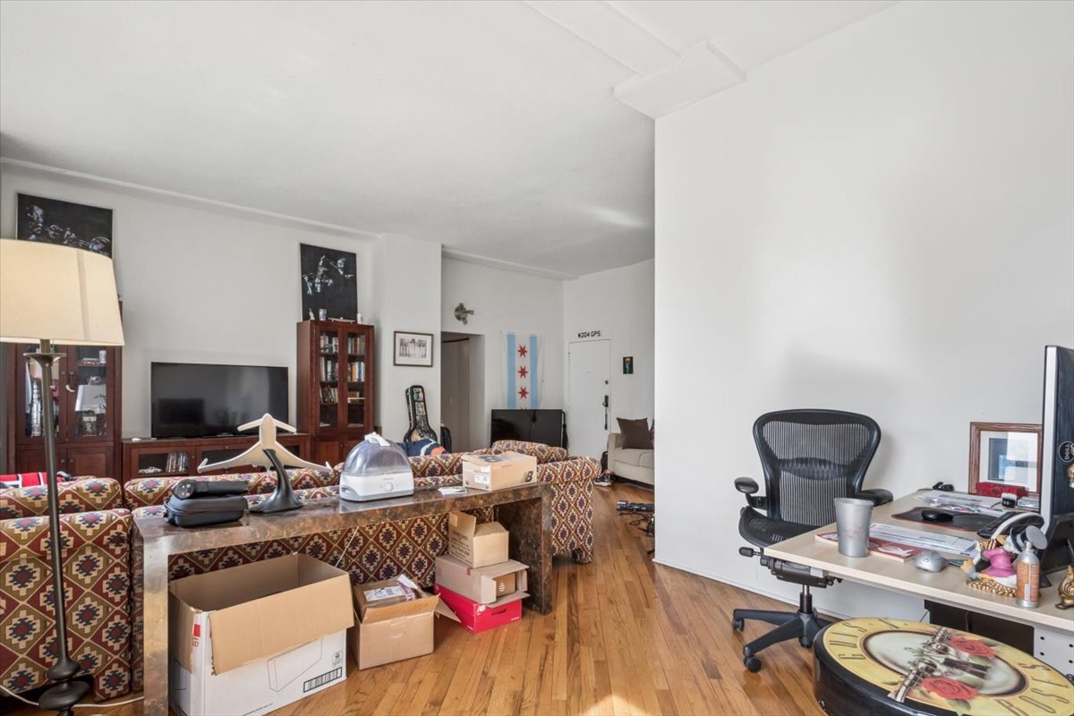 600 S Dearborn Street 803 Property Photo 8