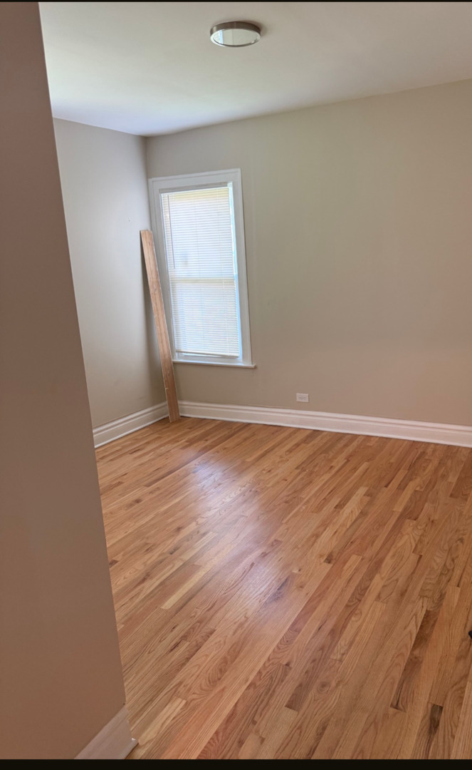 2159 S Millard Avenue 2f Property Photo 4