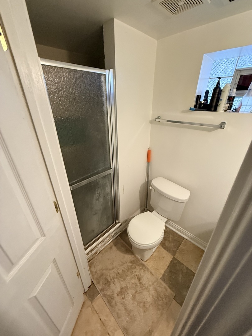 8129 S Winchester Avenue Property Photo 16
