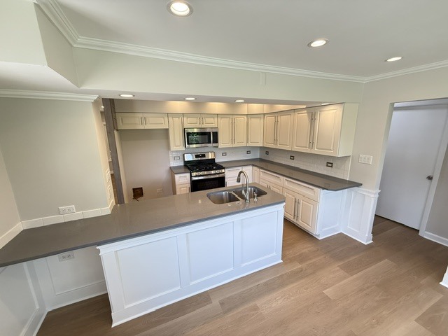 7141 Wolf Road Property Photo 4