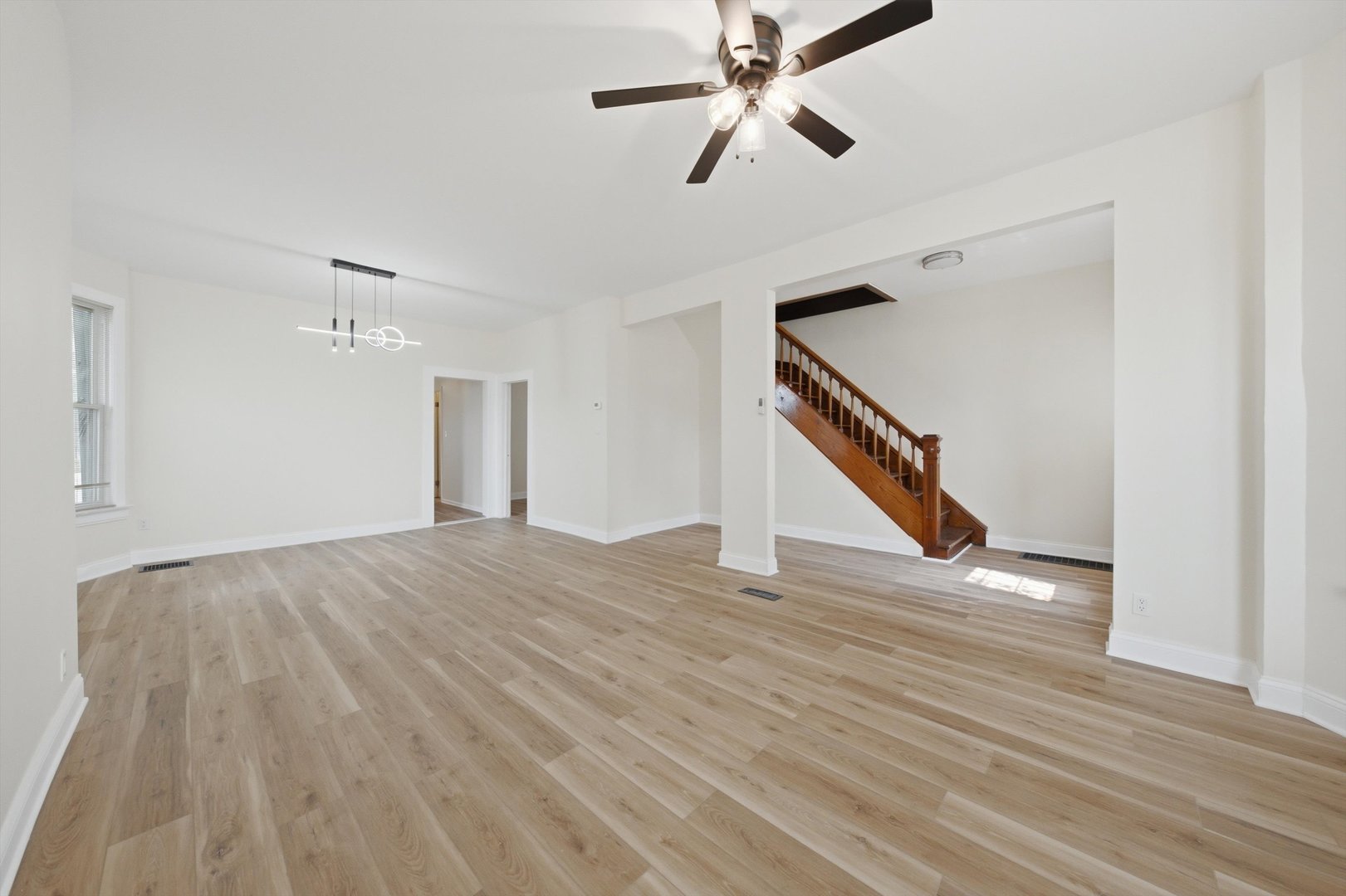 9232 S Essex Avenue Property Photo 8