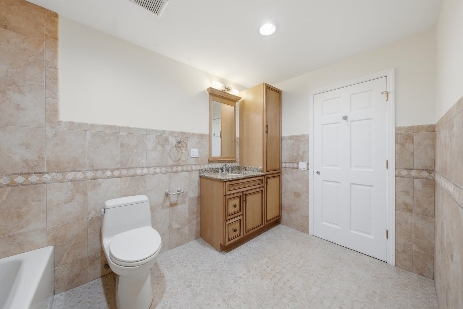 9232 S Essex Avenue Property Photo 29