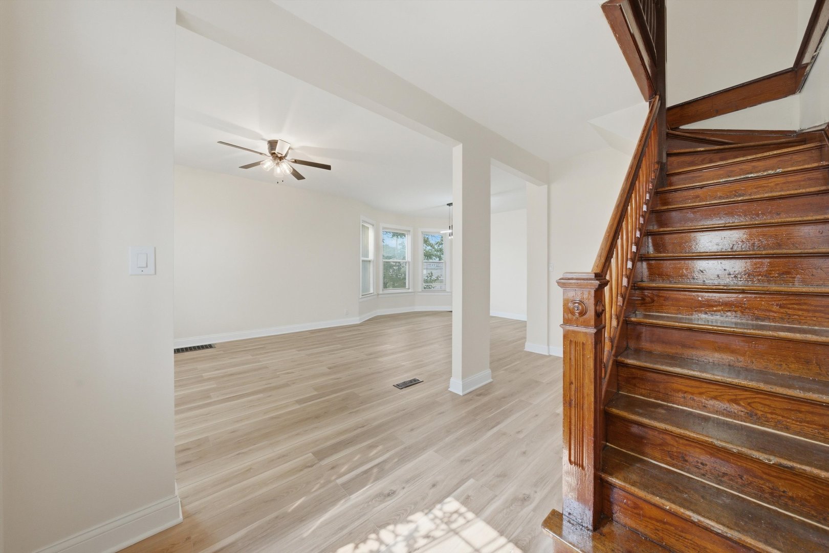 9232 S Essex Avenue Property Photo 30