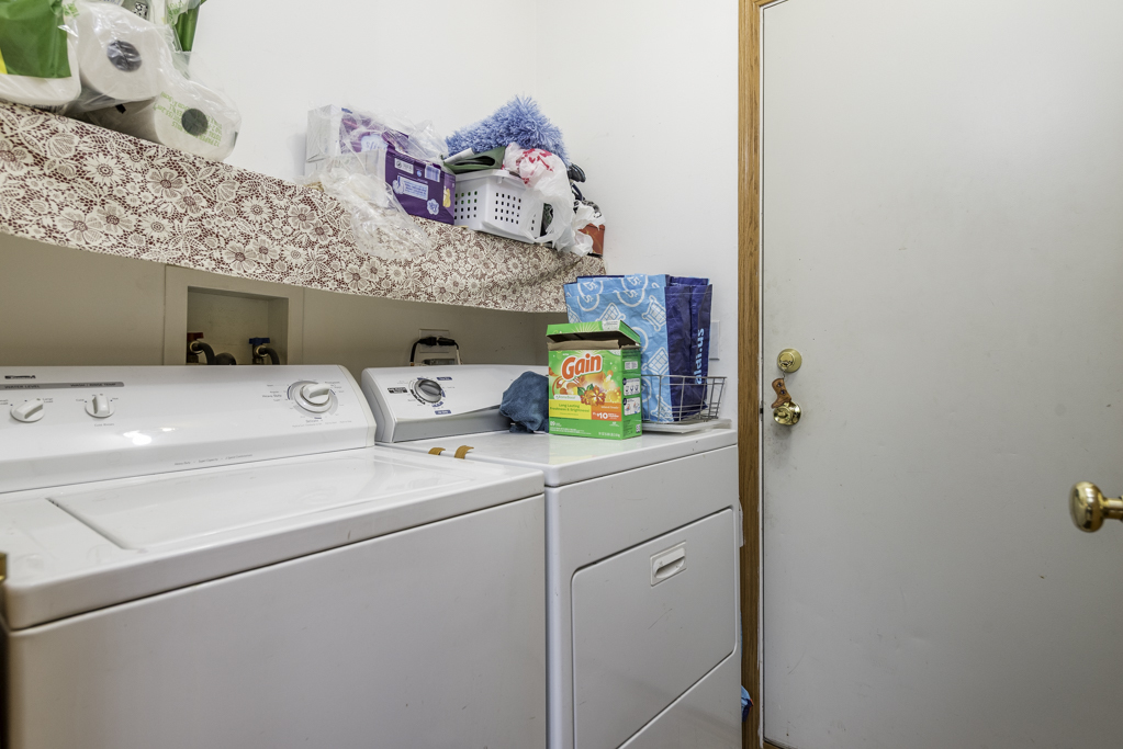 39689 Lynsee Court Property Photo 20