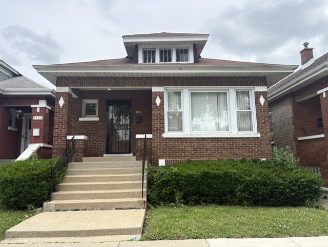 6537 S Francisco Avenue Property Photo 1