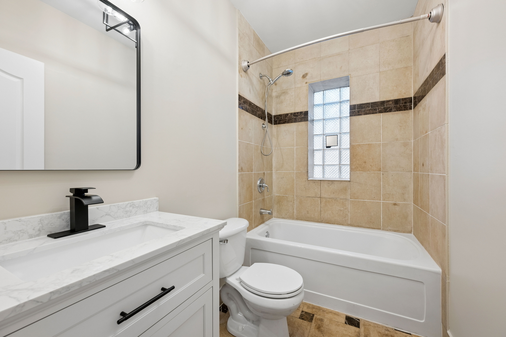 4134 N Kenmore Avenue 2 Property Photo 15