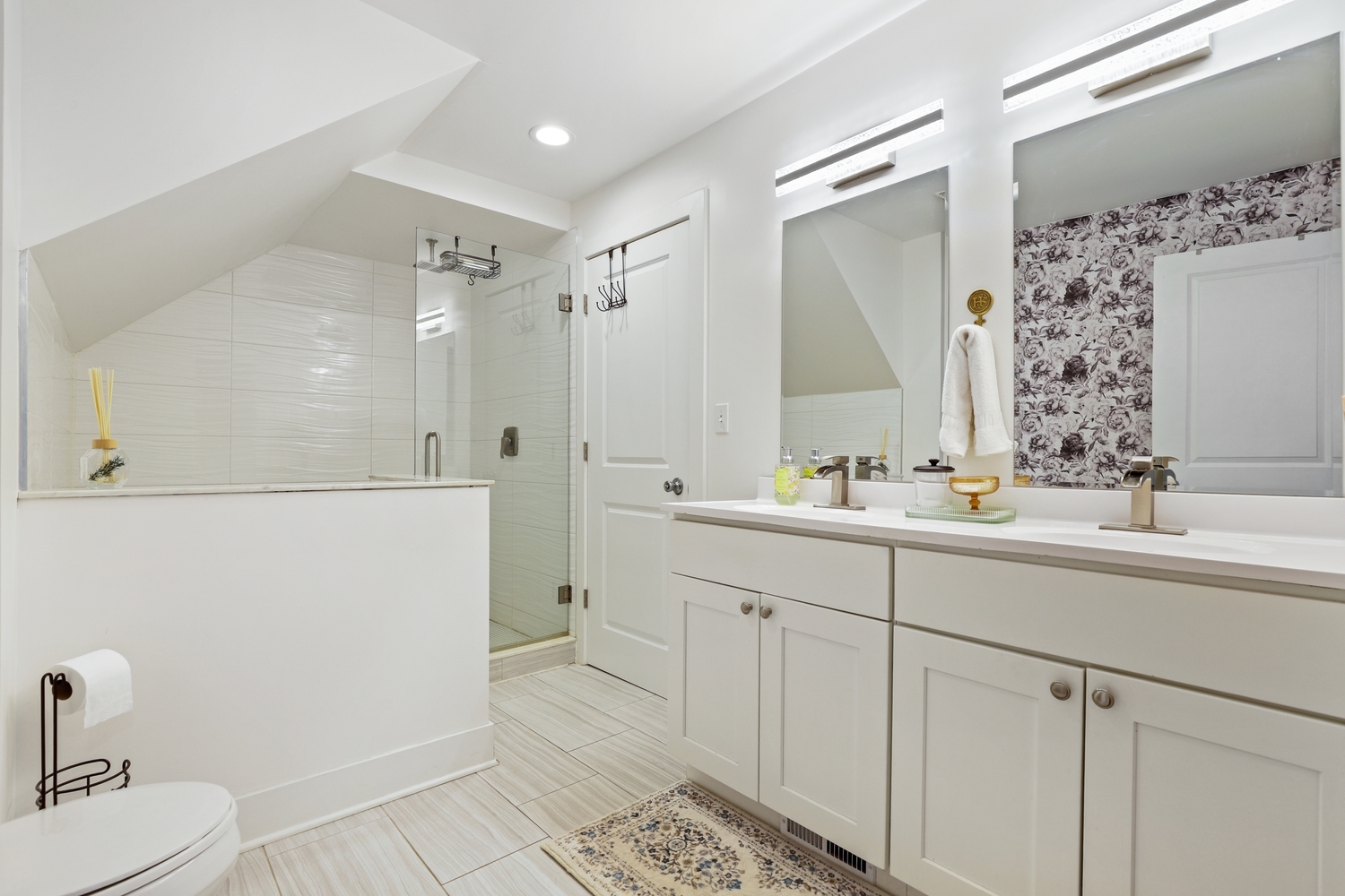 4636 Custer Avenue Property Photo 13
