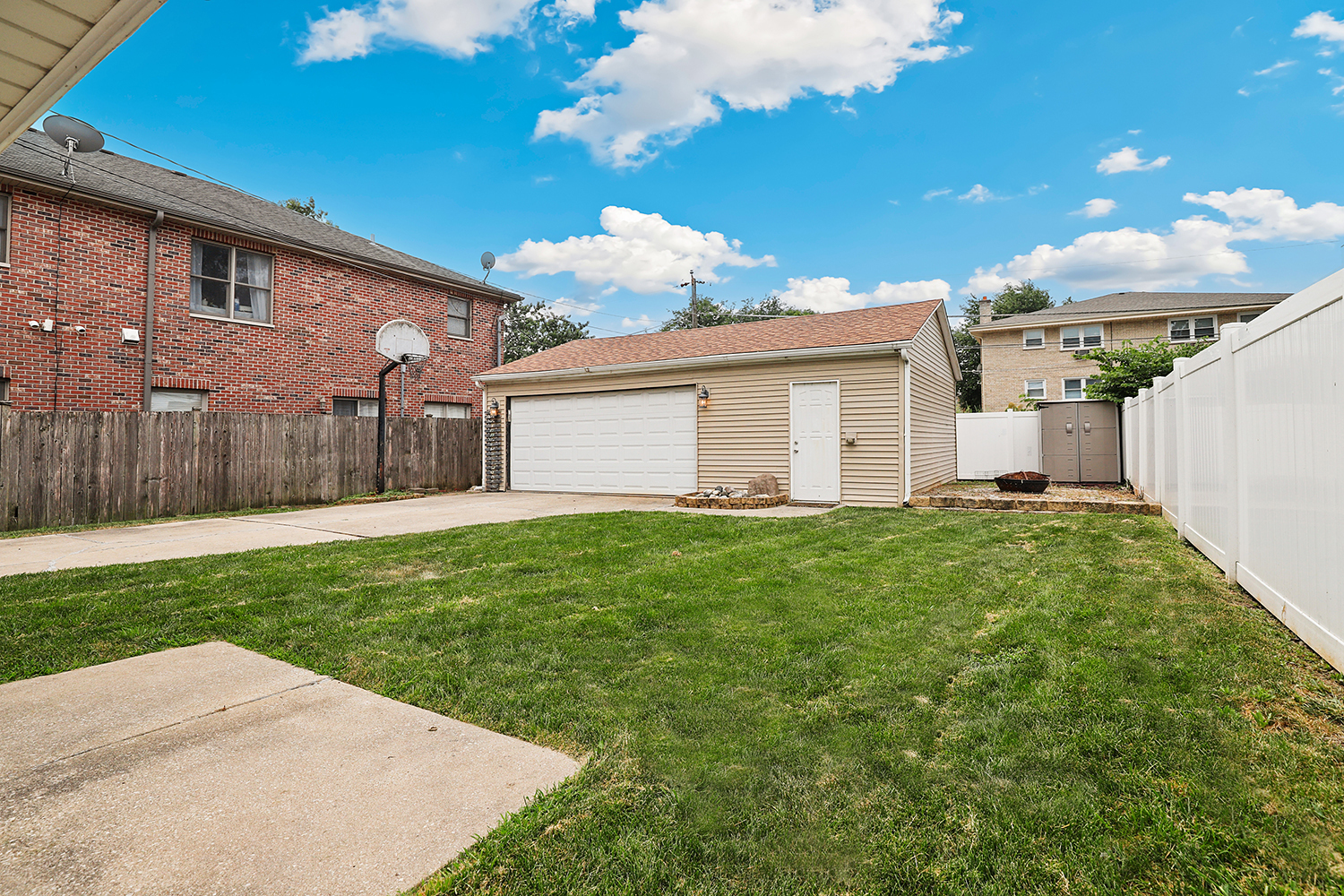 4636 Custer Avenue Property Photo 21