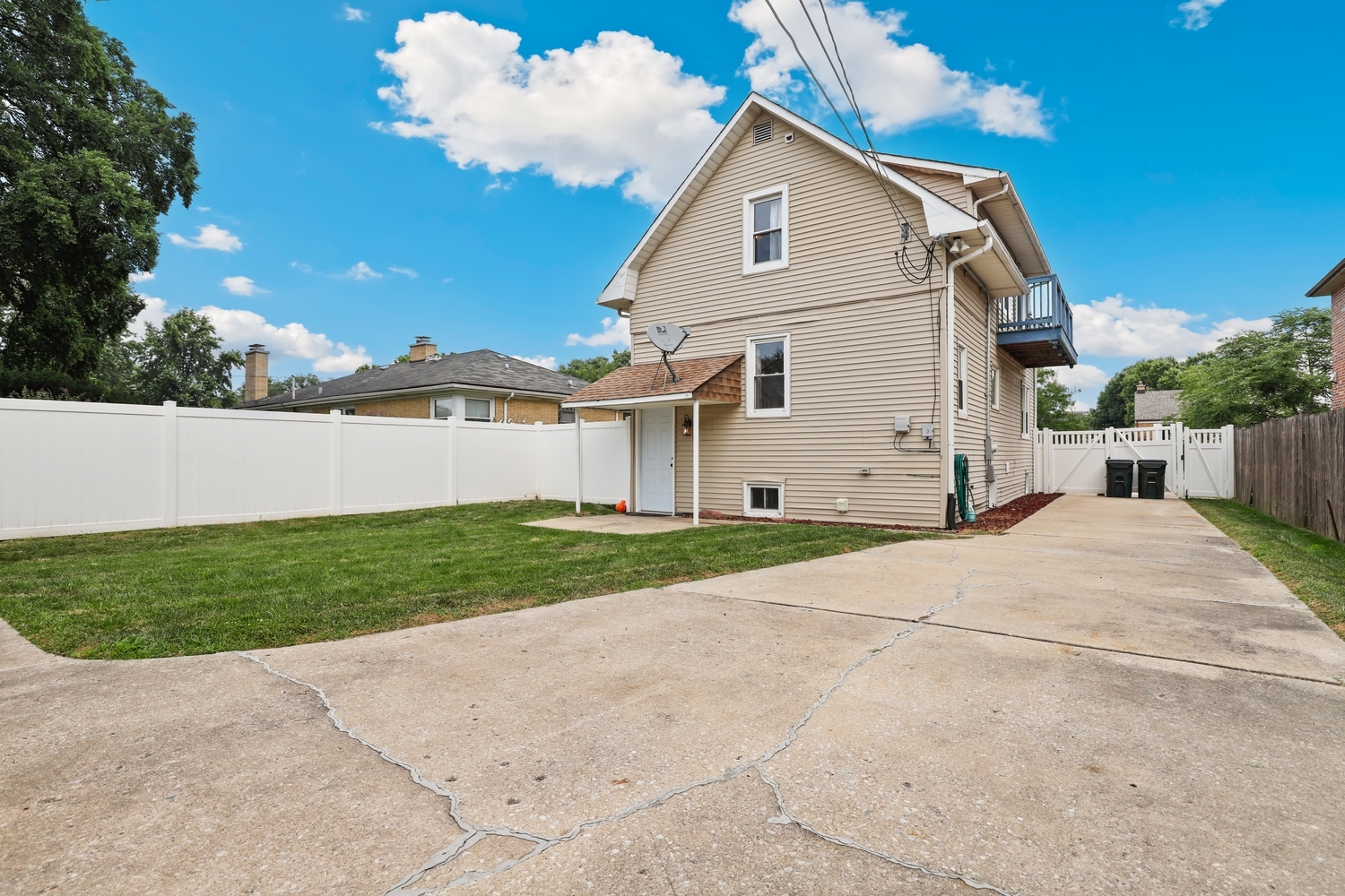 4636 Custer Avenue Property Photo 23