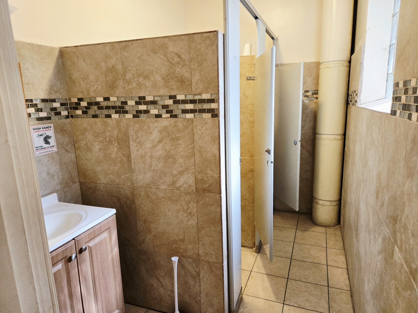 220 E Galena Boulevard Property Photo 26
