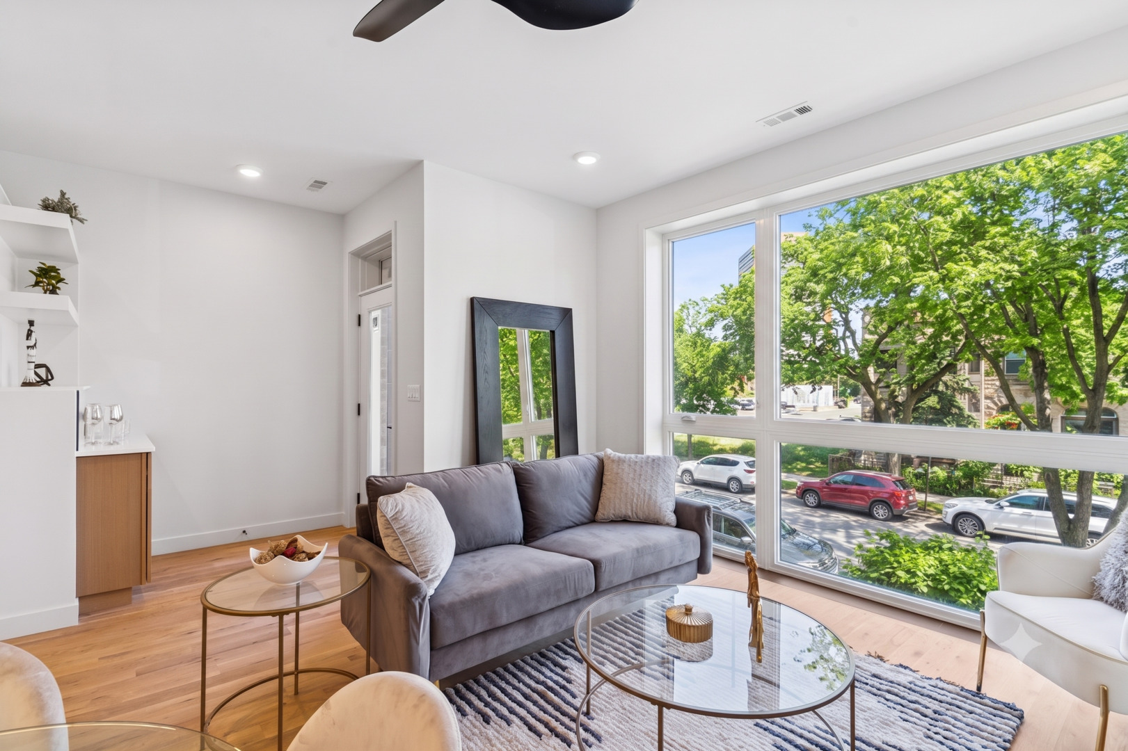 4206 S Calumet Avenue 101 Property Photo 2