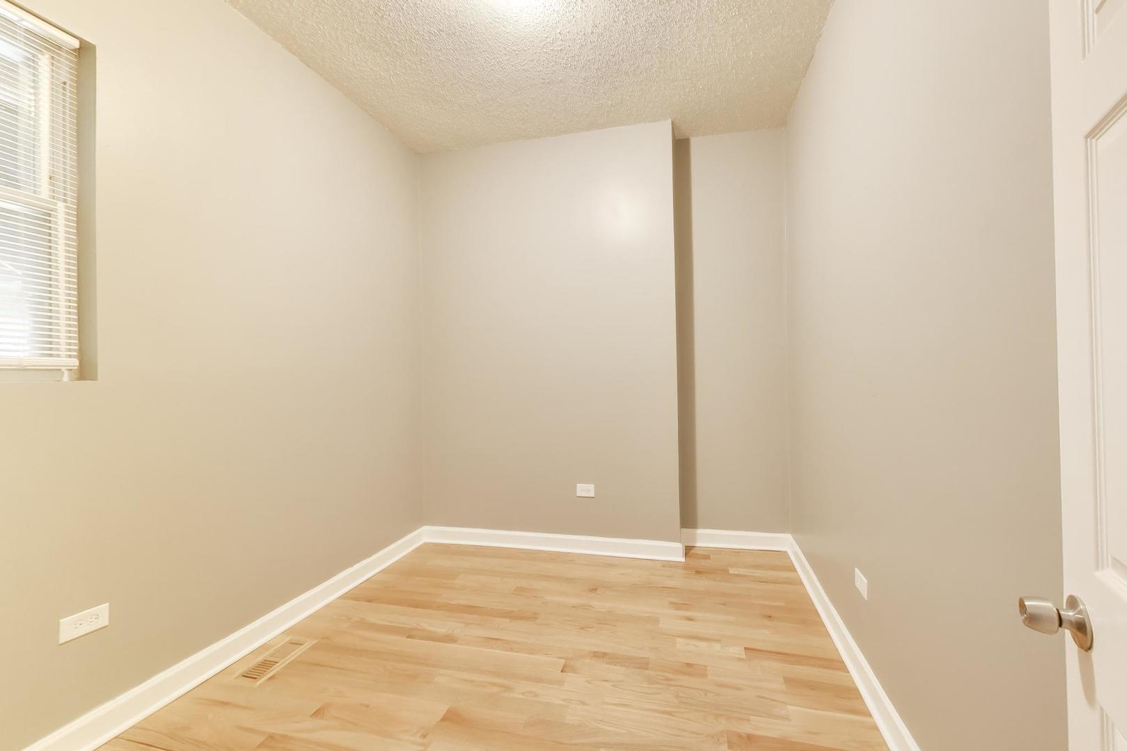 6524 S Eberhart Avenue Property Photo 15