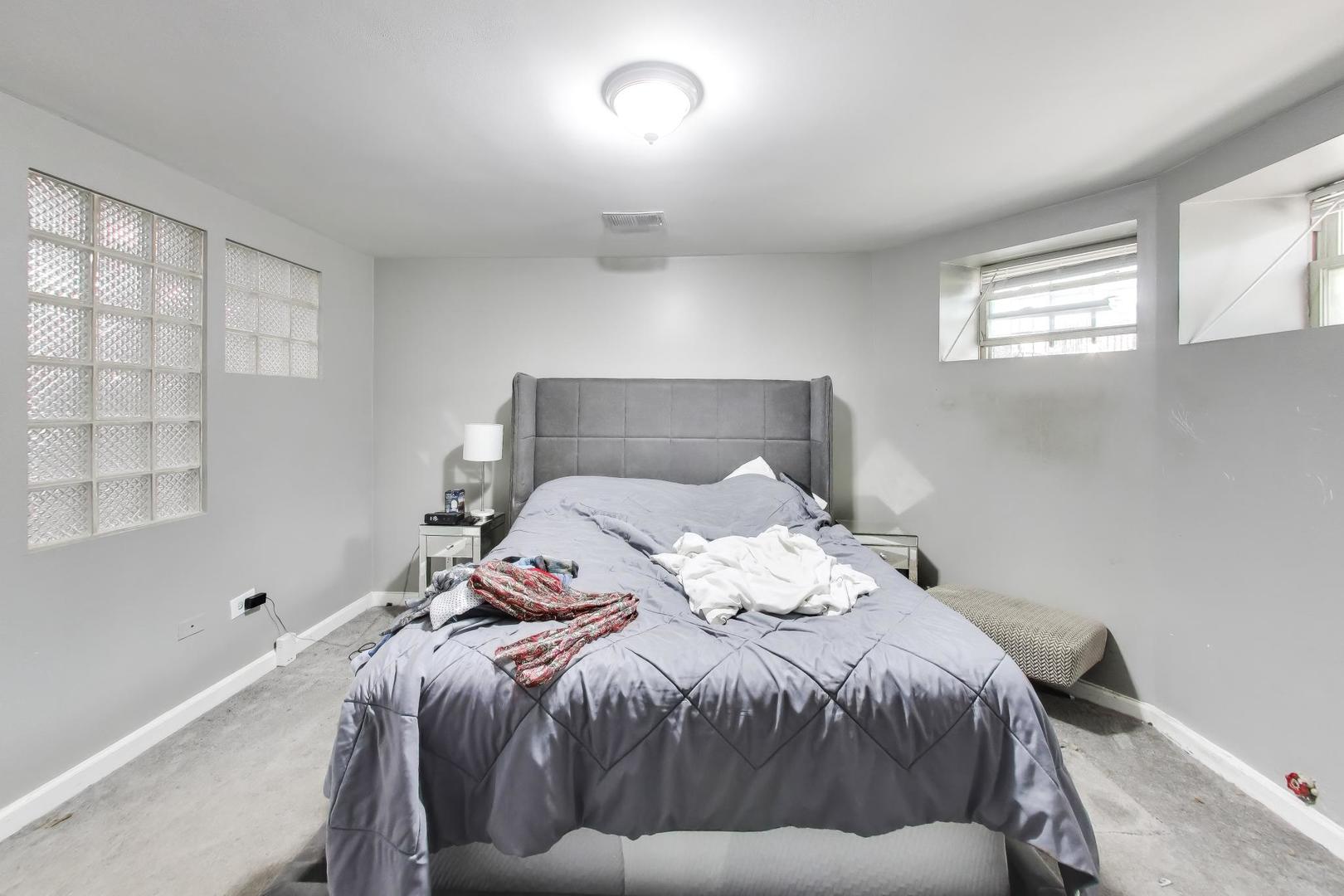 6524 S Eberhart Avenue Property Photo 37