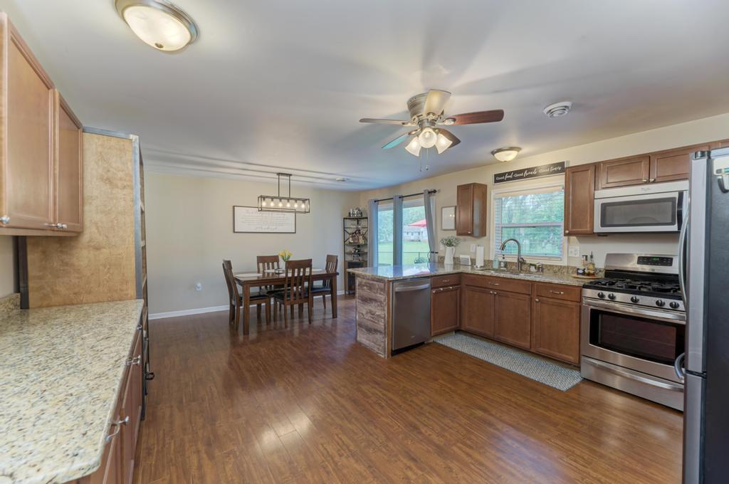 250 Kern Street Property Photo 6