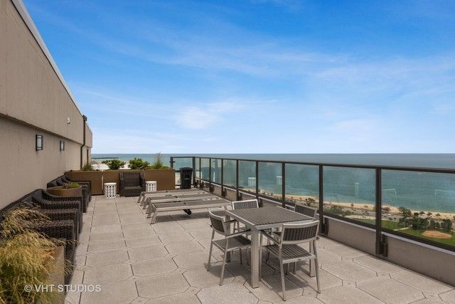 1660 N La Salle Drive 210 Property Photo 6