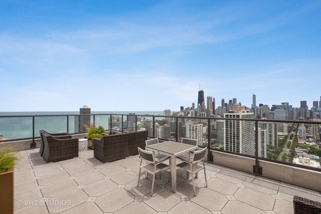 1660 N La Salle Drive 210 Property Photo 8