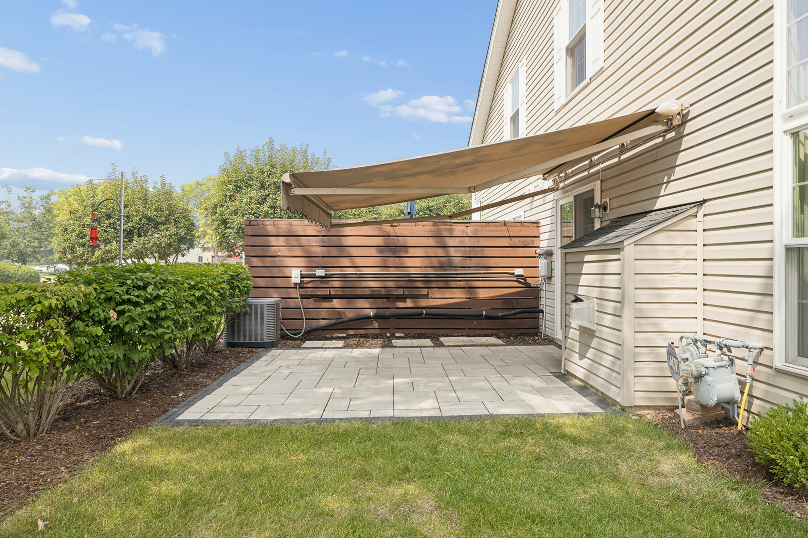13962 S Cambridge Circle Property Photo 3