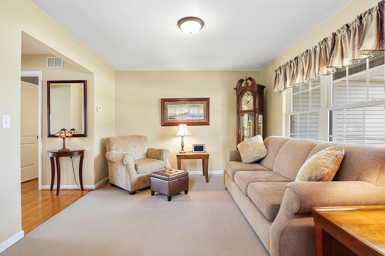 1196 Fawn Circle Property Photo 4
