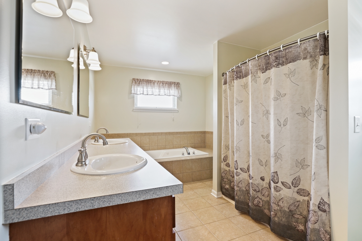 1196 Fawn Circle Property Photo 13