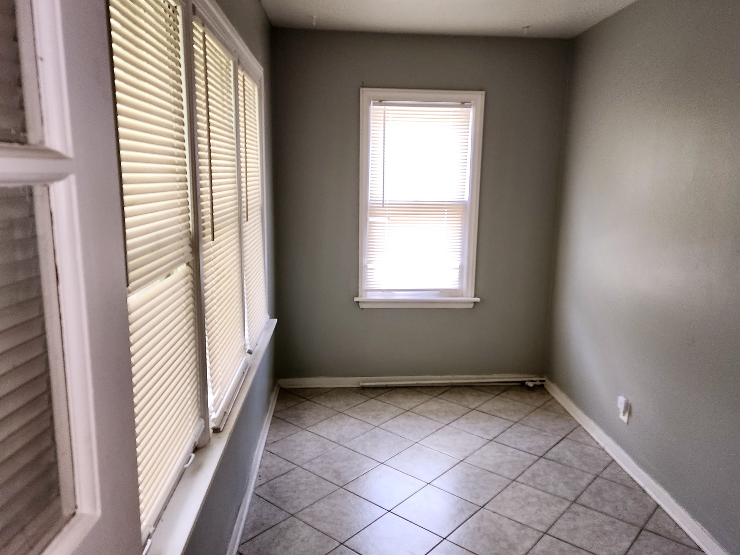 8438 S Morgan Street Property Photo 18