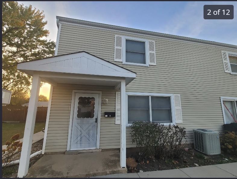 189 Robert Court C Property Photo 1
