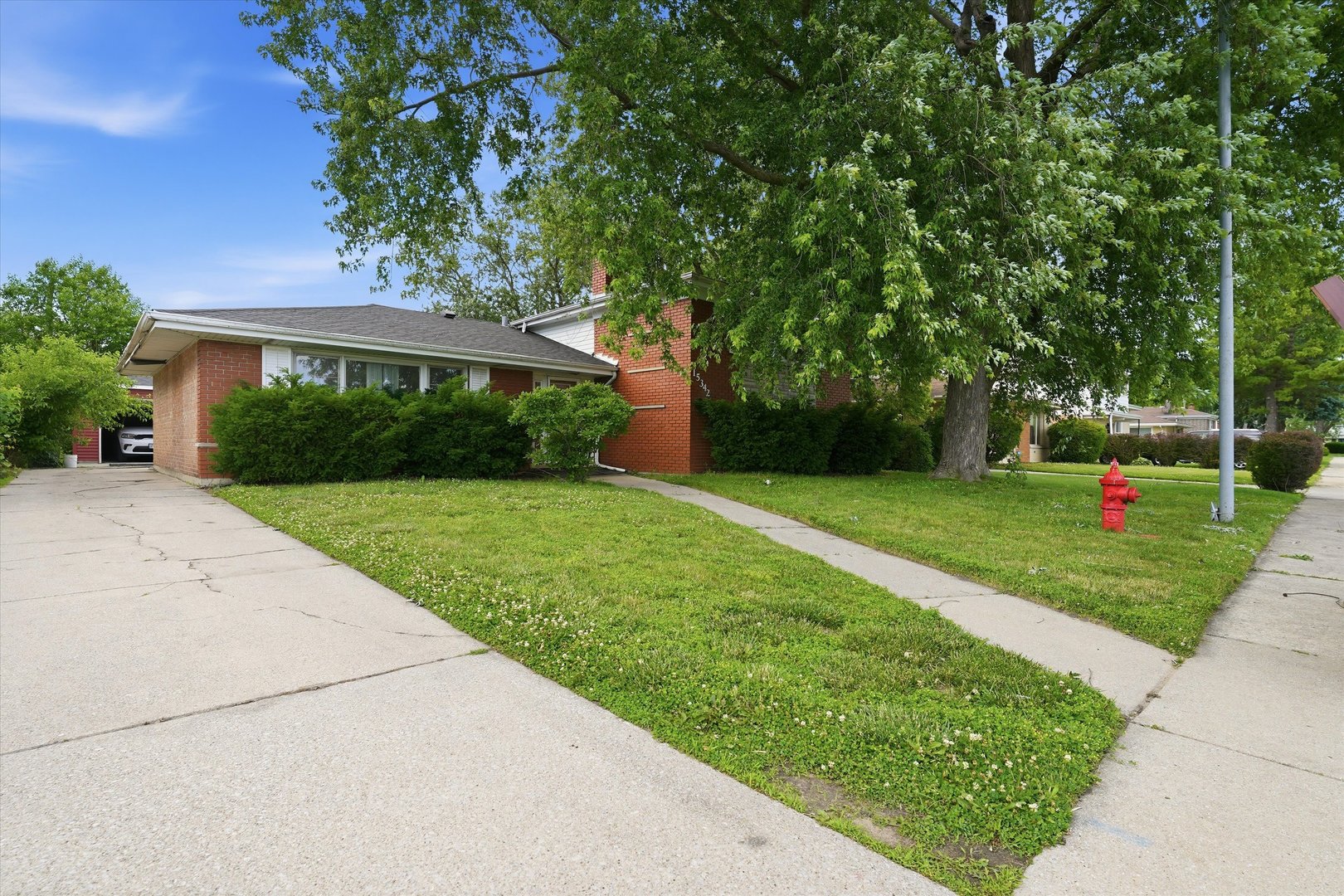 15342 Dobson Avenue Property Photo 2
