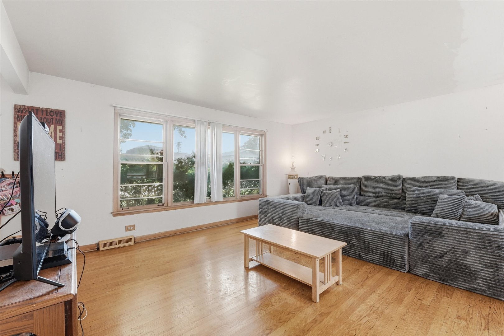 15342 Dobson Avenue Property Photo 7