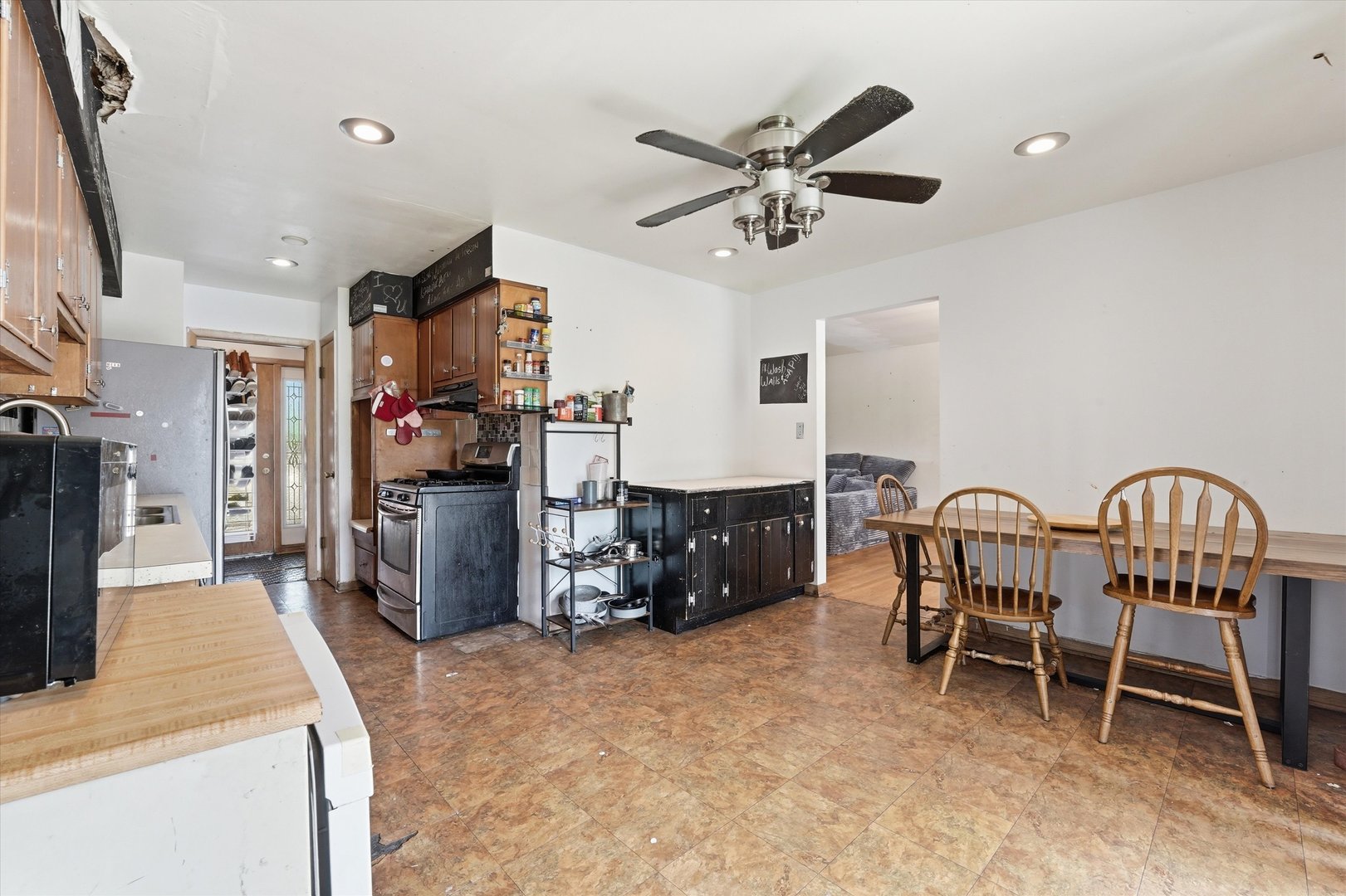 15342 Dobson Avenue Property Photo 10