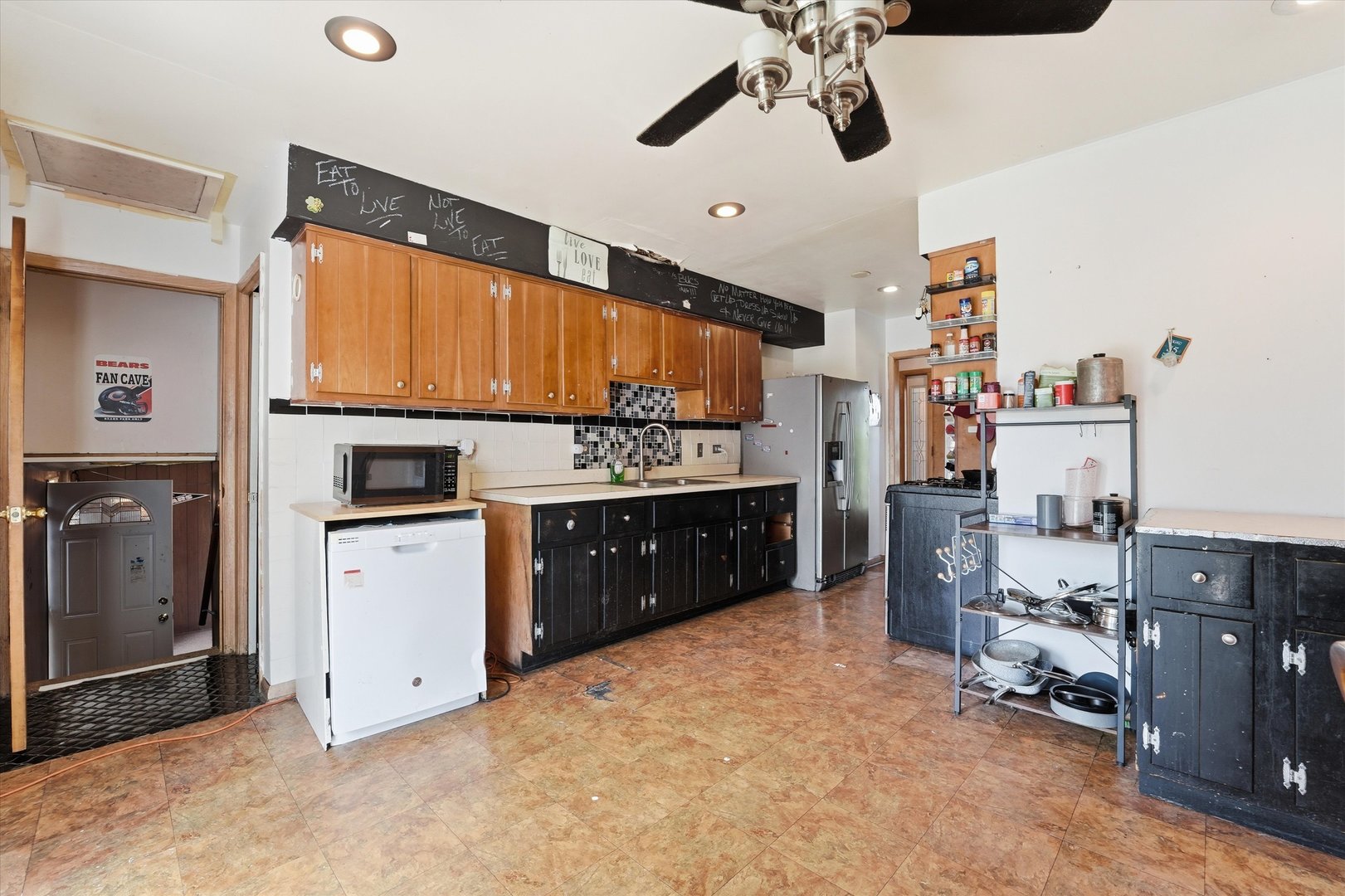 15342 Dobson Avenue Property Photo 11