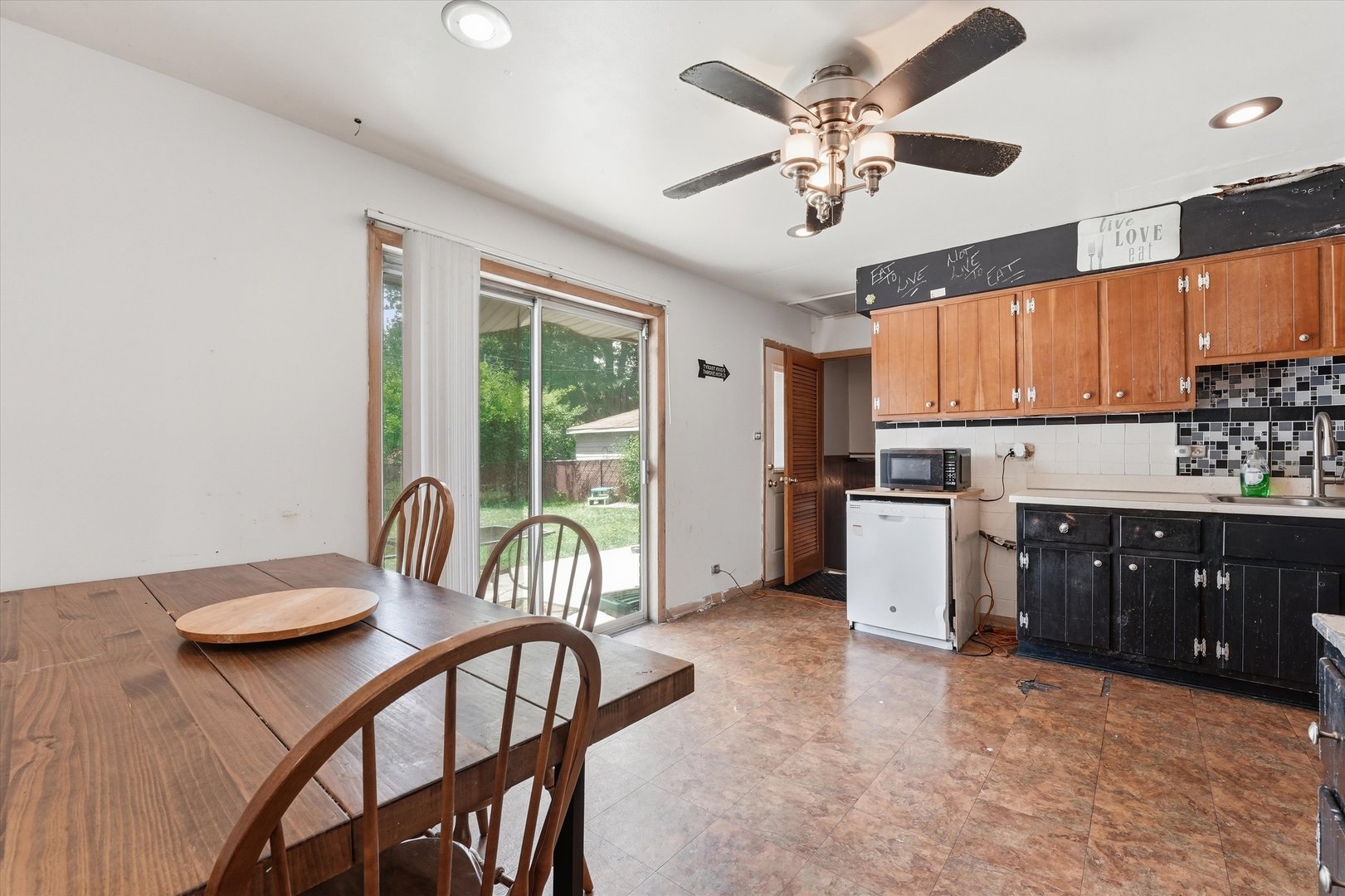 15342 Dobson Avenue Property Photo 12