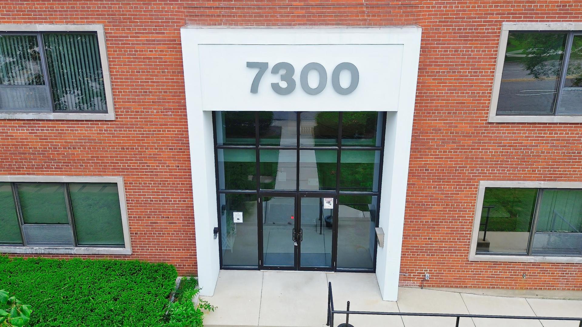 7300 N Cicero Avenue Property Photo 3