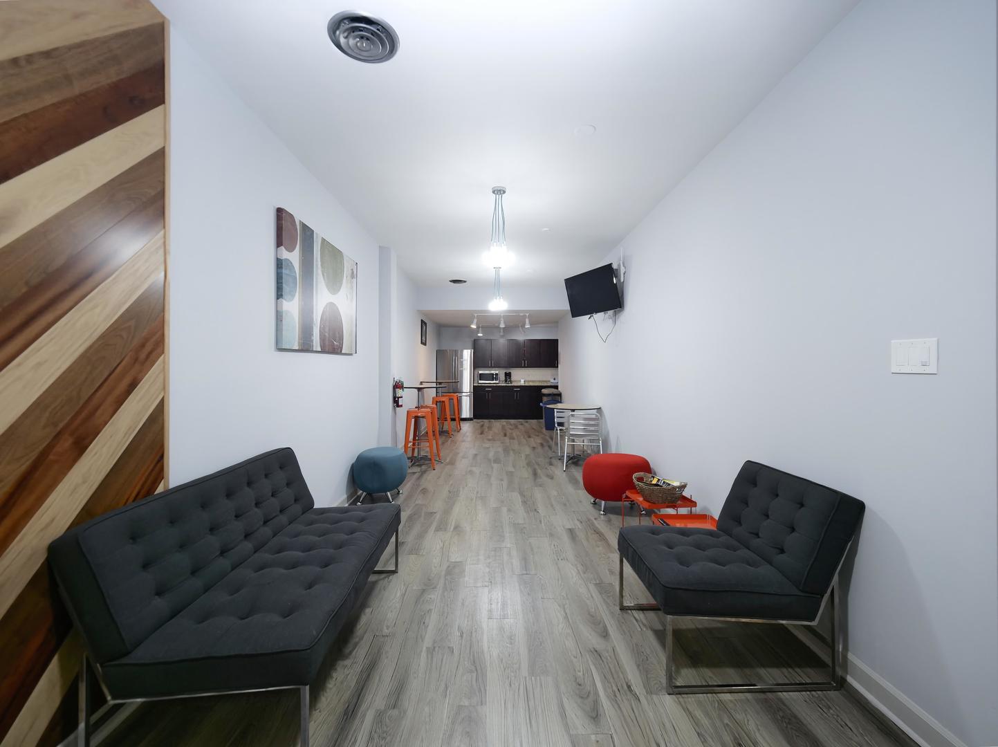 7300 N Cicero Avenue Property Photo 27